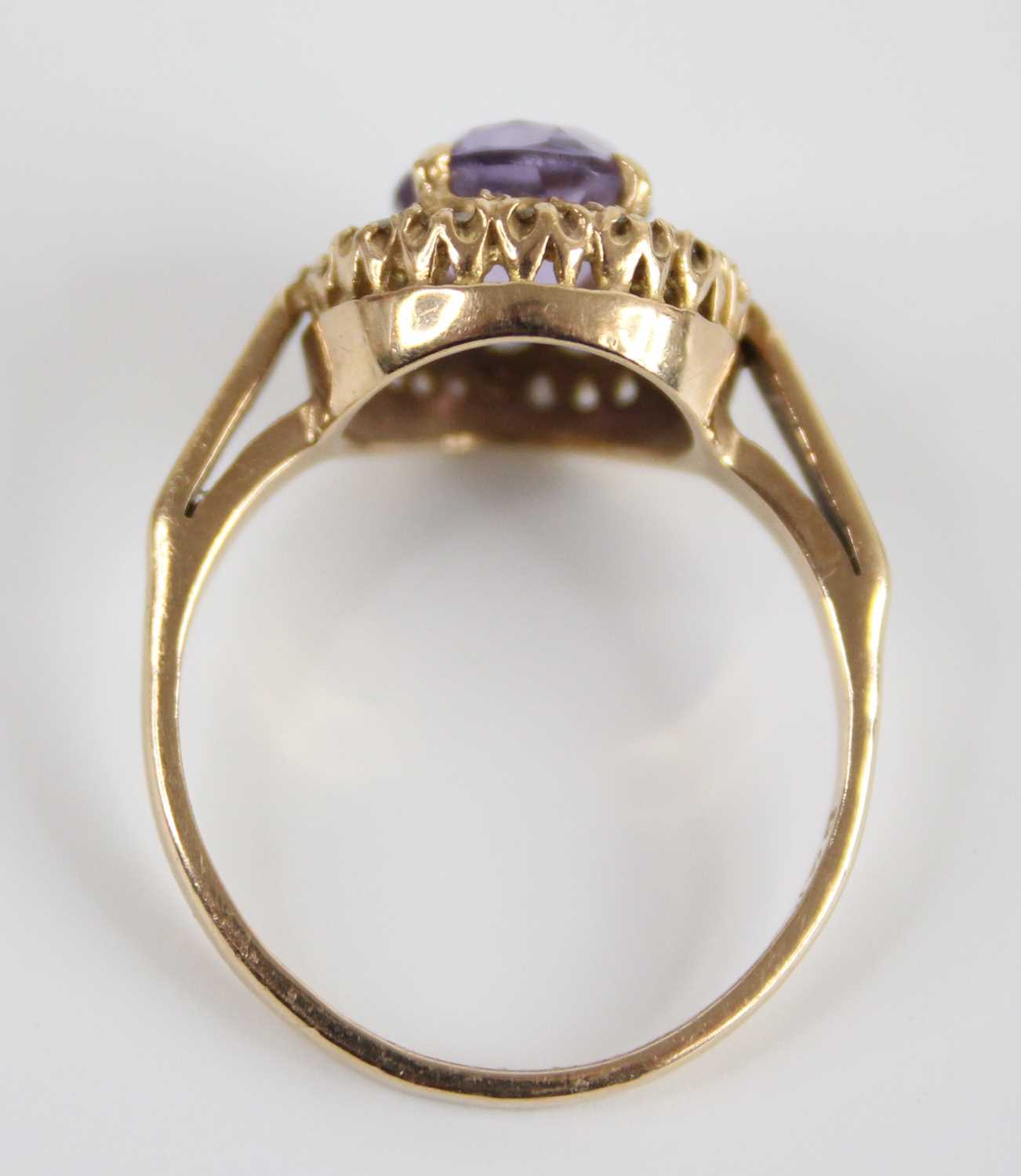 A 9ct yellow gold, amethyst and topaz circular cluster ring, having a centre round amethyst within a - Image 6 of 7