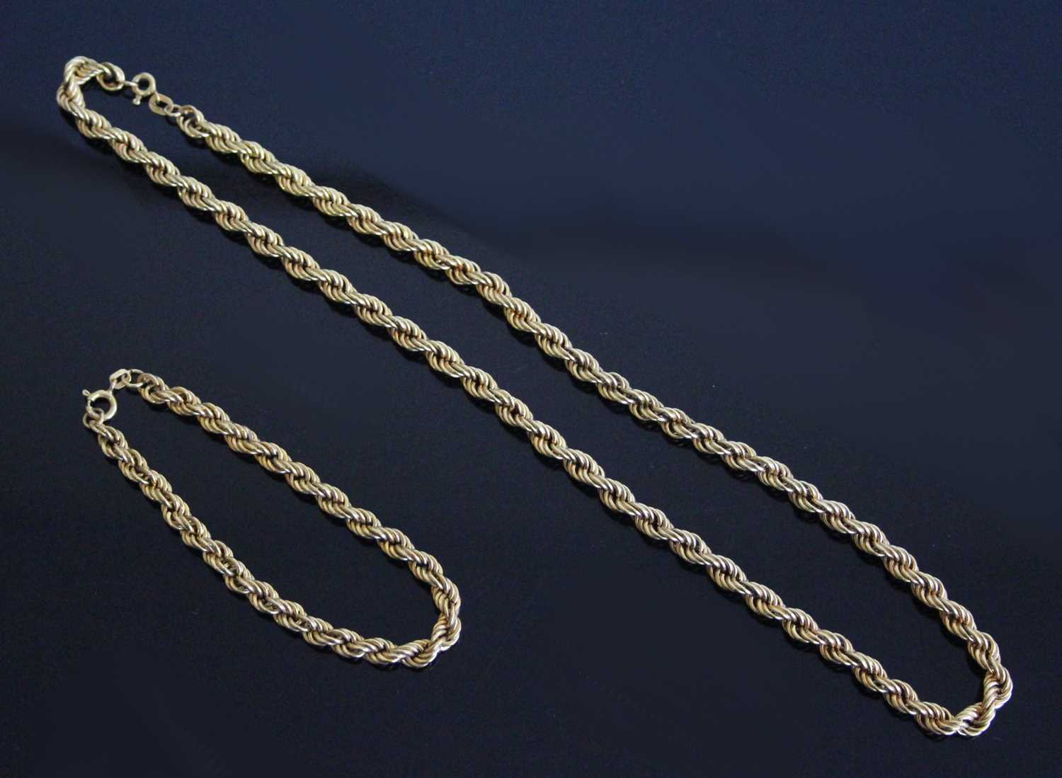 A modern 9ct gold ropetwist necklace, 44cm; together with a matching bracelet, 18.5cm, gross - Image 2 of 4