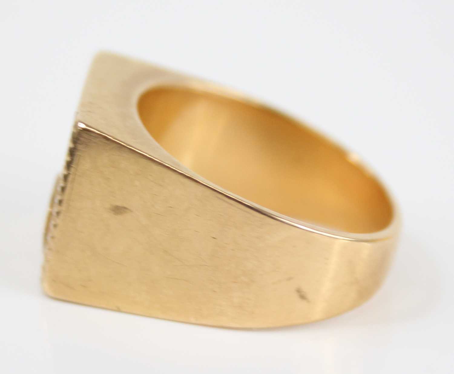 A French 18ct gold gent's signet ring, the textured square top with carved initials FP, with eagle - Image 4 of 6