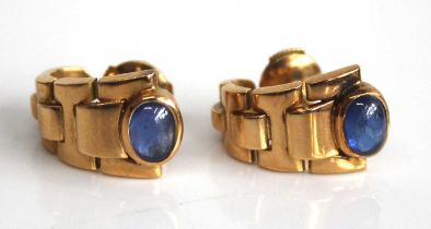 David Vangelder of Paris - a pair of 18ct yellow gold and cabochon sapphire set ear studs, each on