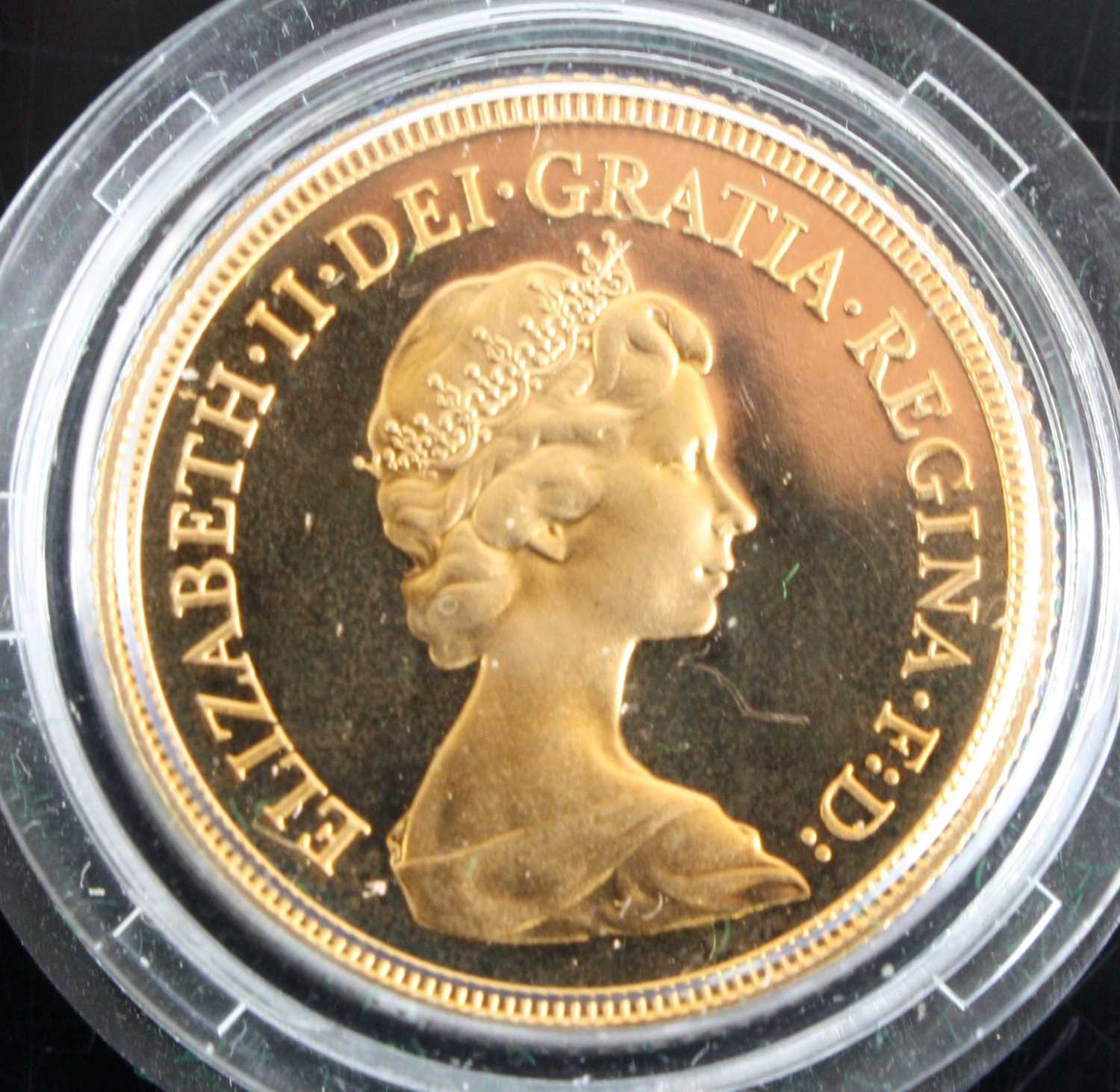 Great Britain, 1980 gold proof full sovereign, Elizabeth II, rev: St George and Dragon above date, - Bild 2 aus 3