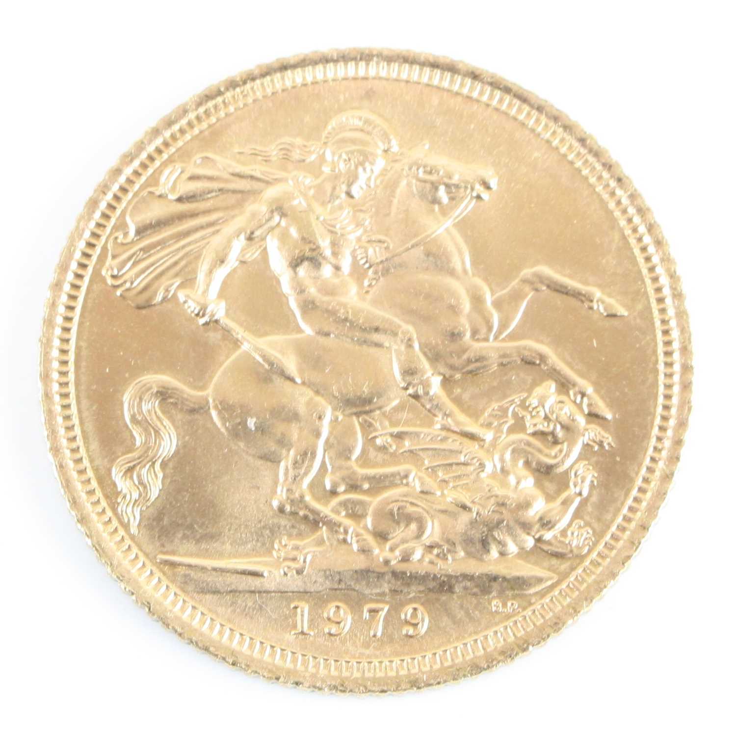 Great Britain, 1979 gold full sovereign, Elizabeth II, rev: St George and Dragon above date. (1) - Image 2 of 2