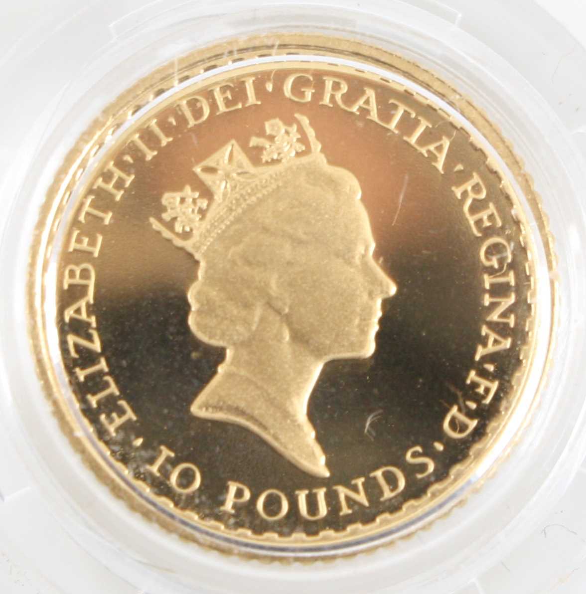 Great Britain, 1993 Britannia 1/10 oz gold proof ten pounds, Elizabeth II, rev: Britannia standing - Image 2 of 3