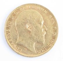 Great Britain, 1904 gold full sovereign, Edward VII, rev: St George and Dragon above date. (1)