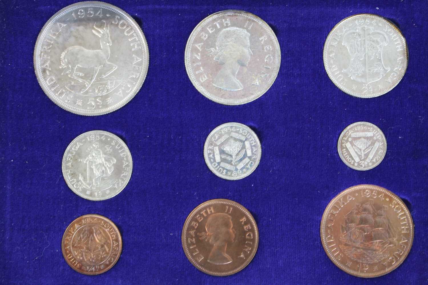 South Africa, 1954 nine coin proof set, five shillings to quarter penny, in South Africa Mint fitted - Image 2 of 2
