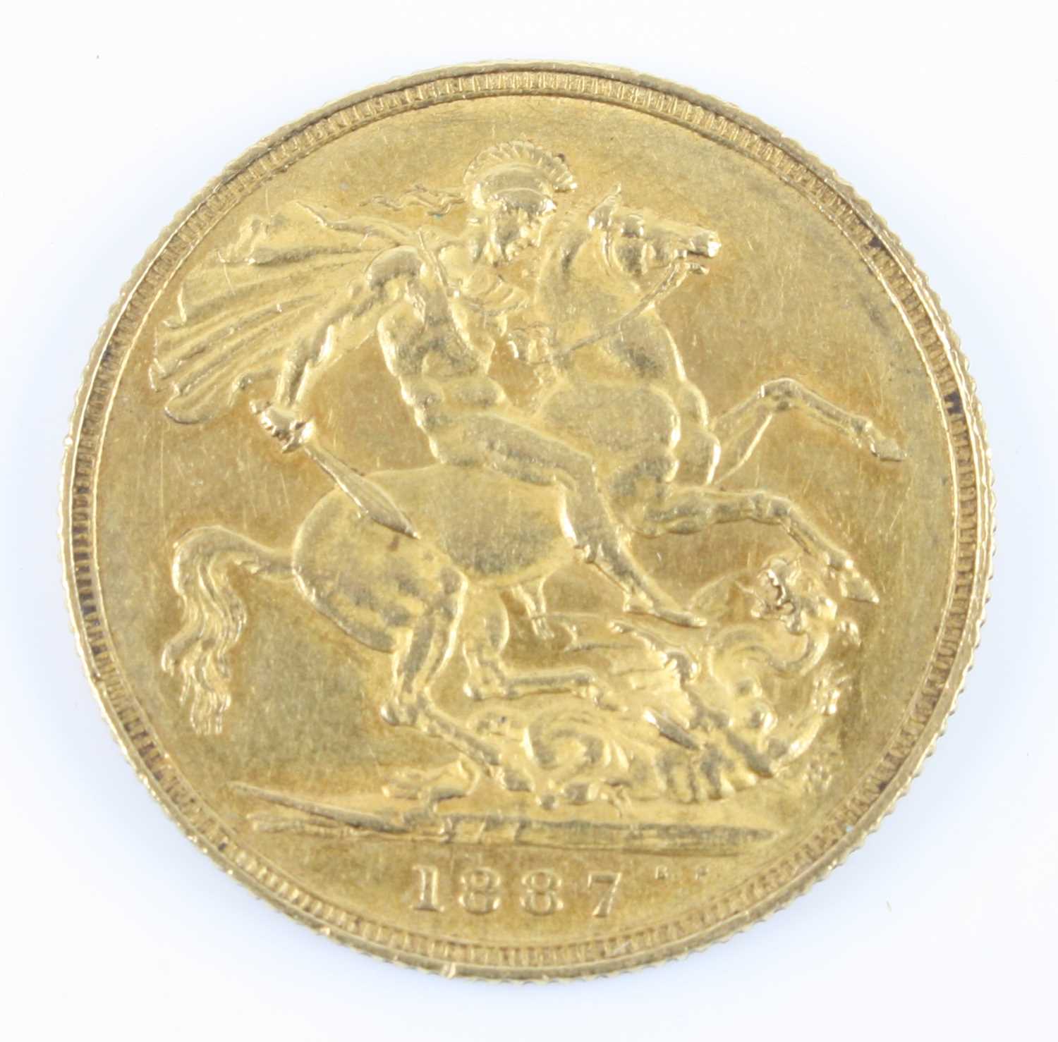 Great Britain, 1887 gold full sovereign, Victoria jubilee bust, rev: St George and Dragon above - Image 2 of 2