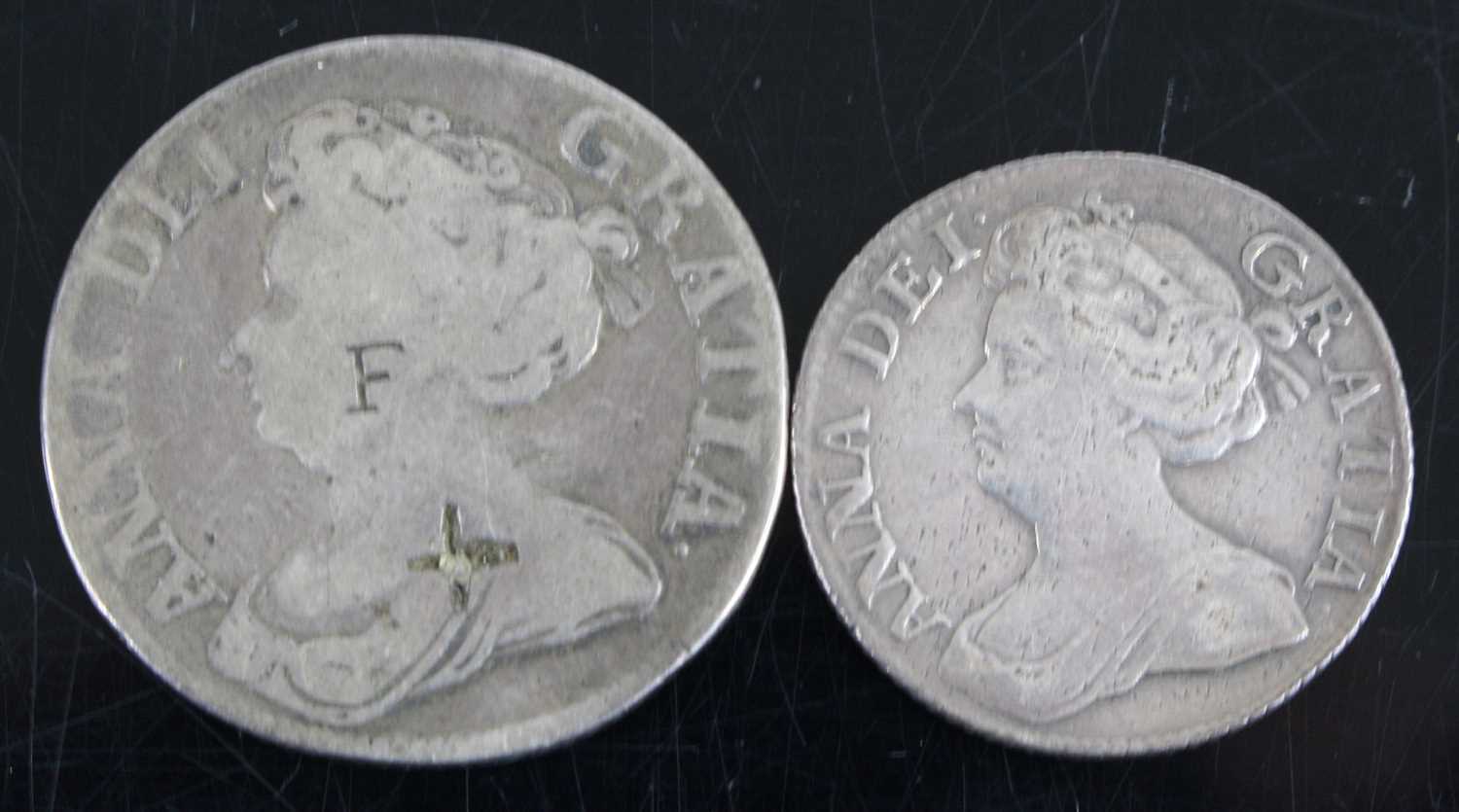 Great Britain, 1711 shilling, Queen Anne draped bust, rev: crowned cruciform shields (counter