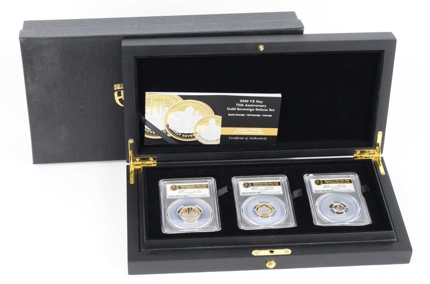 Alderney, 2020 VE Day 75th Anniversary Gold Sovereign Deluxe Set, to include full, half and