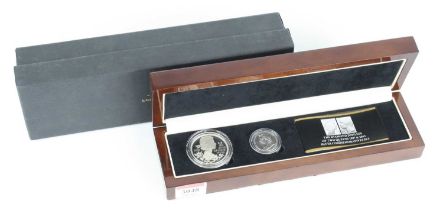 United Kingdom, The Diamond Jubilees Of Two Queens 1897 & 2012 Silver Commemorative Set, with