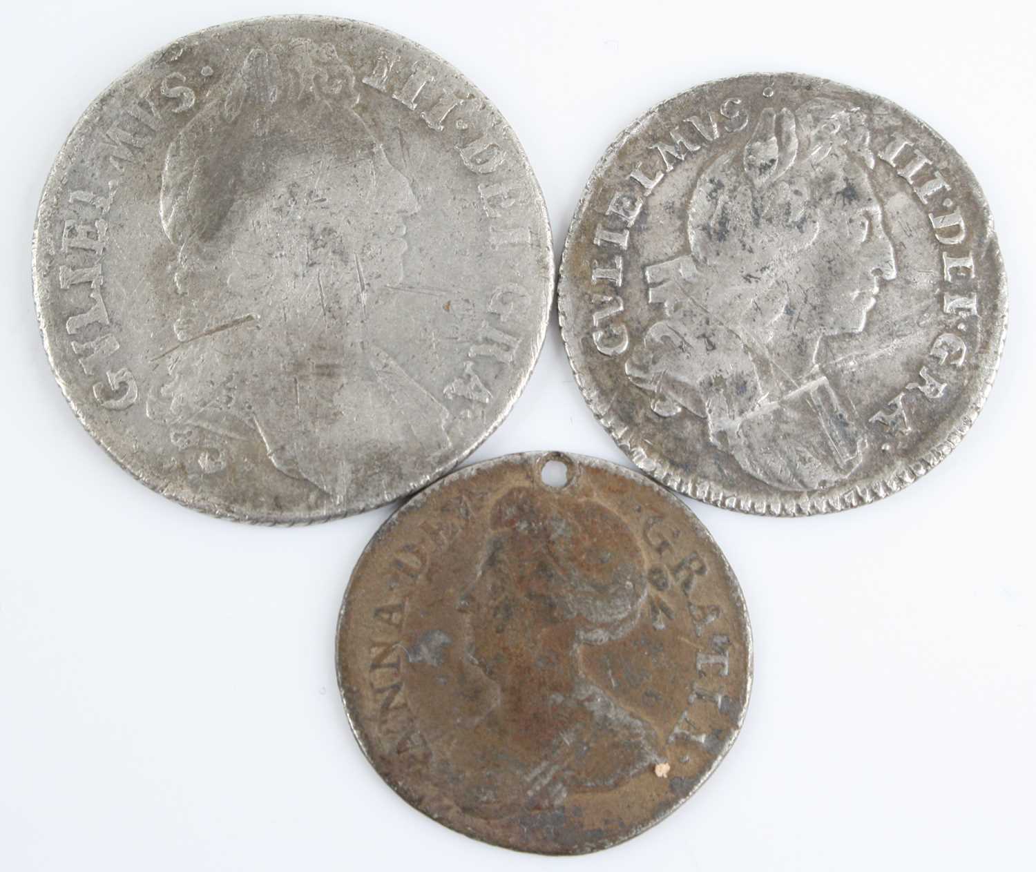 England, 1696 shilling, William III first laureate and draped bust, rev: crowned cruciform shields