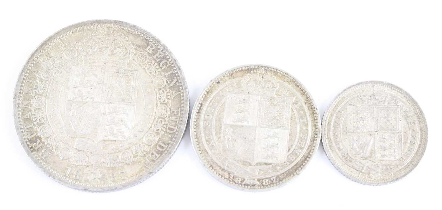 Great Britain and Channel Islands, a collection of coins and tokens to include an 1887 half crown, - Image 2 of 8