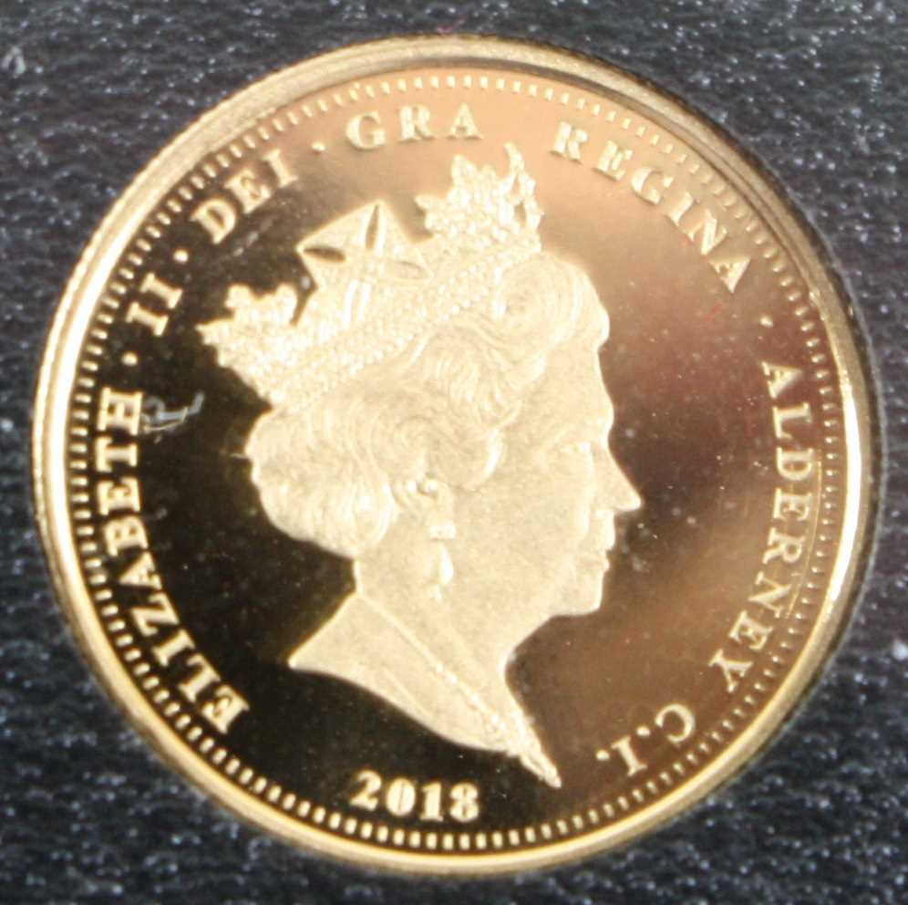 Alderney, 2018 gold quarter sovereign, Elizabeth II wearing the Diamond Diadem Crown, rev: Elizabeth