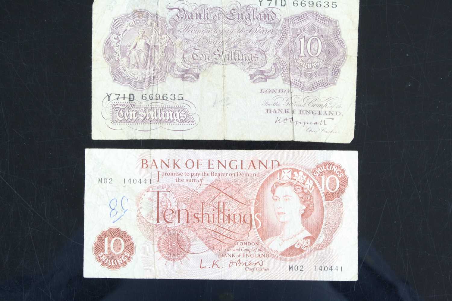 Great Britain, a Bank of England ten pound note, C13 736707, Chief Cashier John Page, together - Bild 3 aus 4