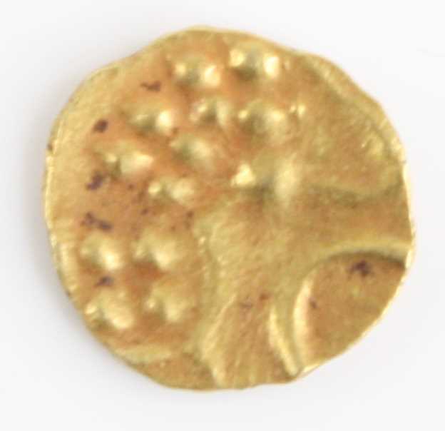 Kingdom of Cochin, (Indian Hindu Dynasties), gold fanam, obv: sun and moon above dots, rev: conch