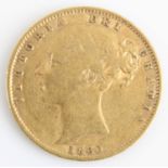 Great Britain, 1860 gold full sovereign, Victoria young bust above date, rev: crowned quartered