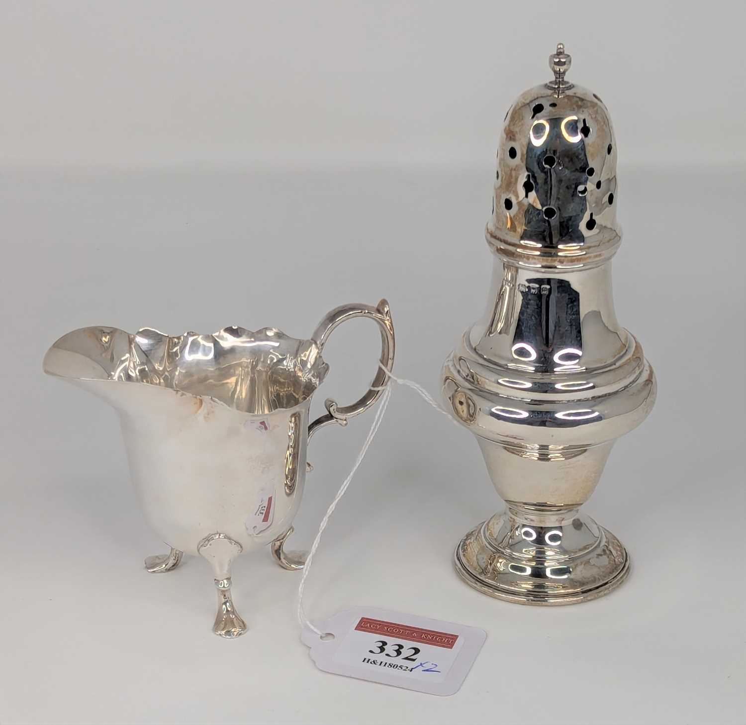 A George V silver sugar sifter, of pedestal form, on weighted base, h.15.5cm; together with a George - Bild 2 aus 5