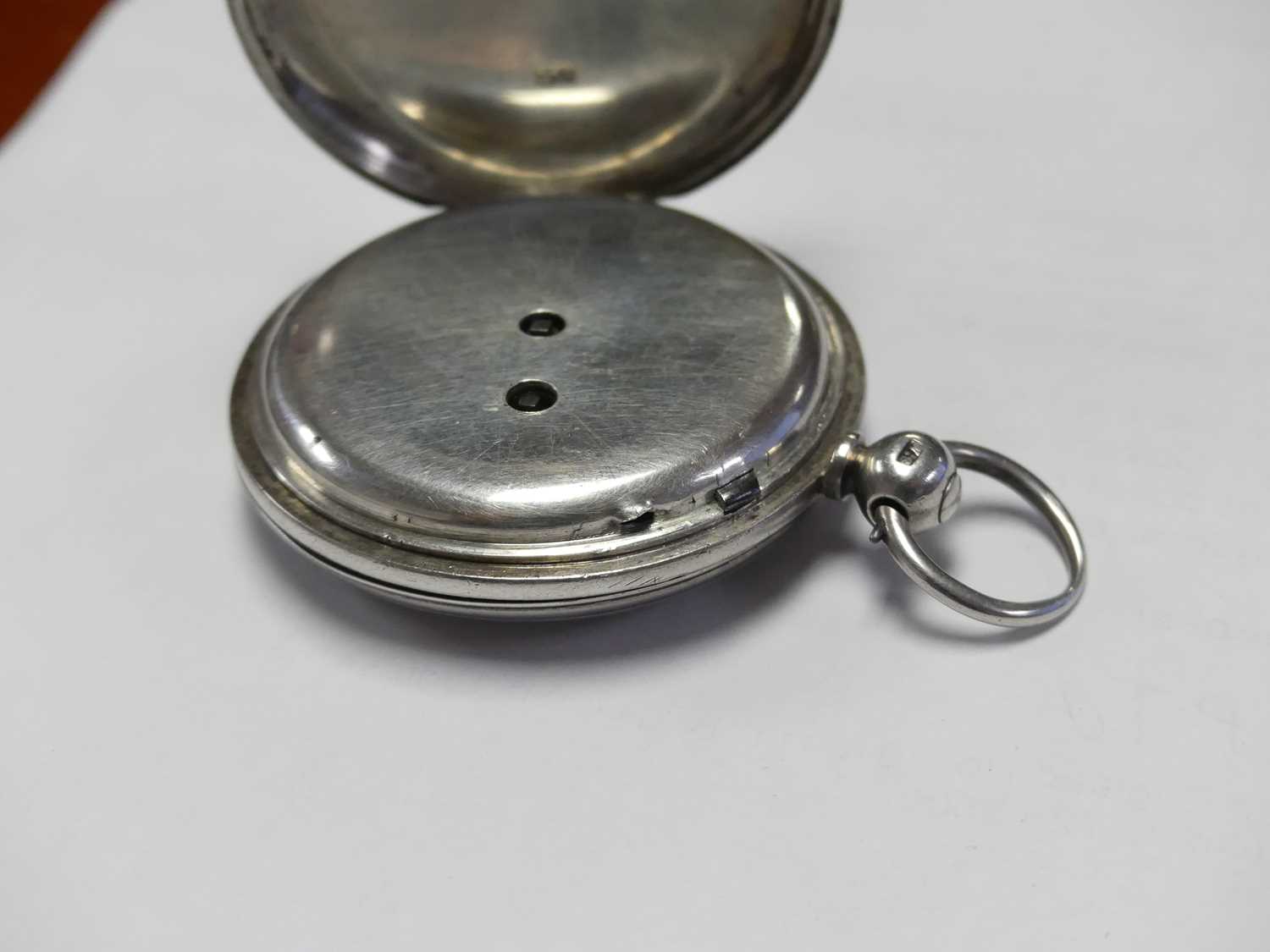 A George V silver cased gent's half hunter pocket watch, having keywind movement, case assayed - Bild 2 aus 2