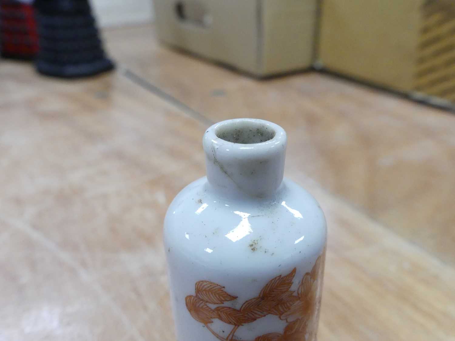 A collection of mixed Japanese ceramics, to include Imari plates Snuff bottle with crack to rim, - Image 2 of 5
