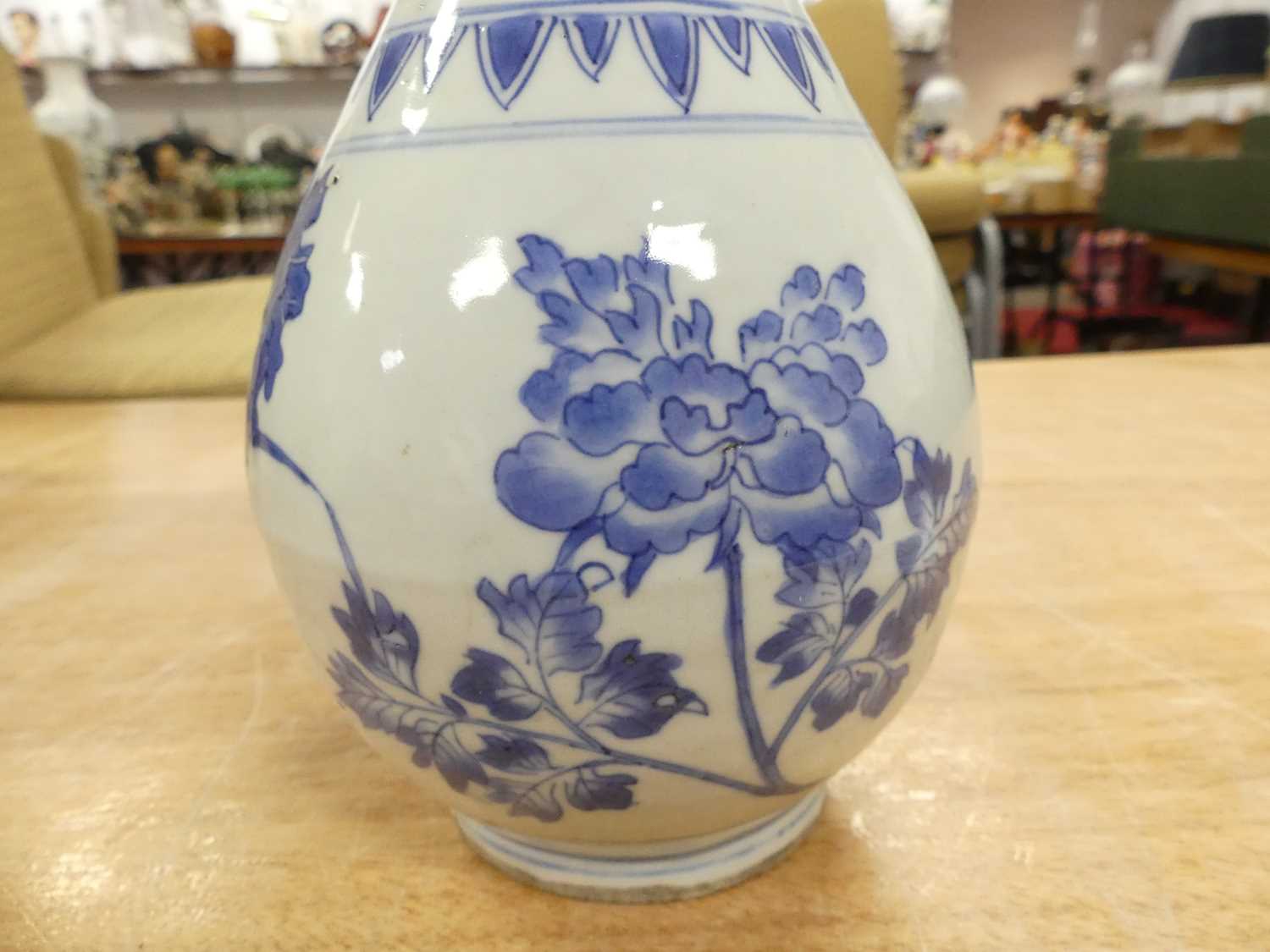 A 19th century Chinese blue & white vase of baluster shape, underglaze decorated with flowers ( - Image 4 of 7