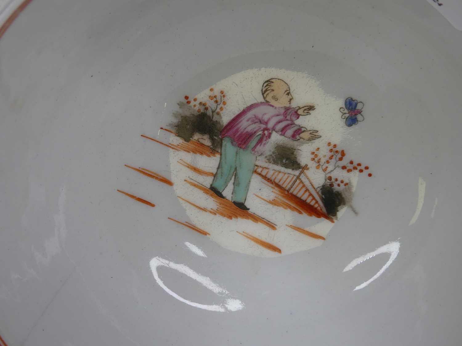 A Chinese porcelain bowl, enamel decorated with figures, dia. 15cm - Image 2 of 3