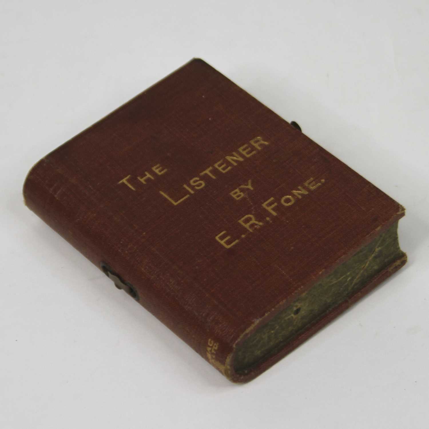 A Kenmack Radio Ltd novelty miniature radio disguised as a book, gilt embossed The Listener by ER - Bild 2 aus 5