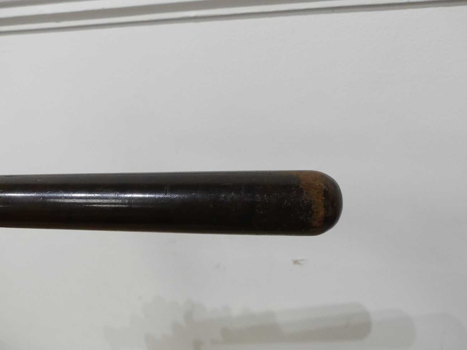 A George V rosewood and silver mounted presentation walking stick, engraved to the collar 'Presented - Image 7 of 8