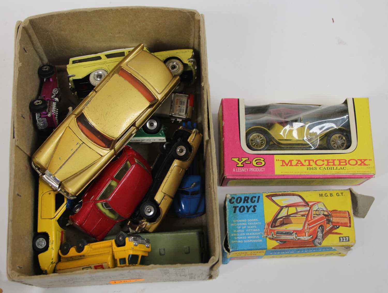A collection of diecast model vehicles to include Matchbox Lesney 1913 Cadillac (boxed), Dinky