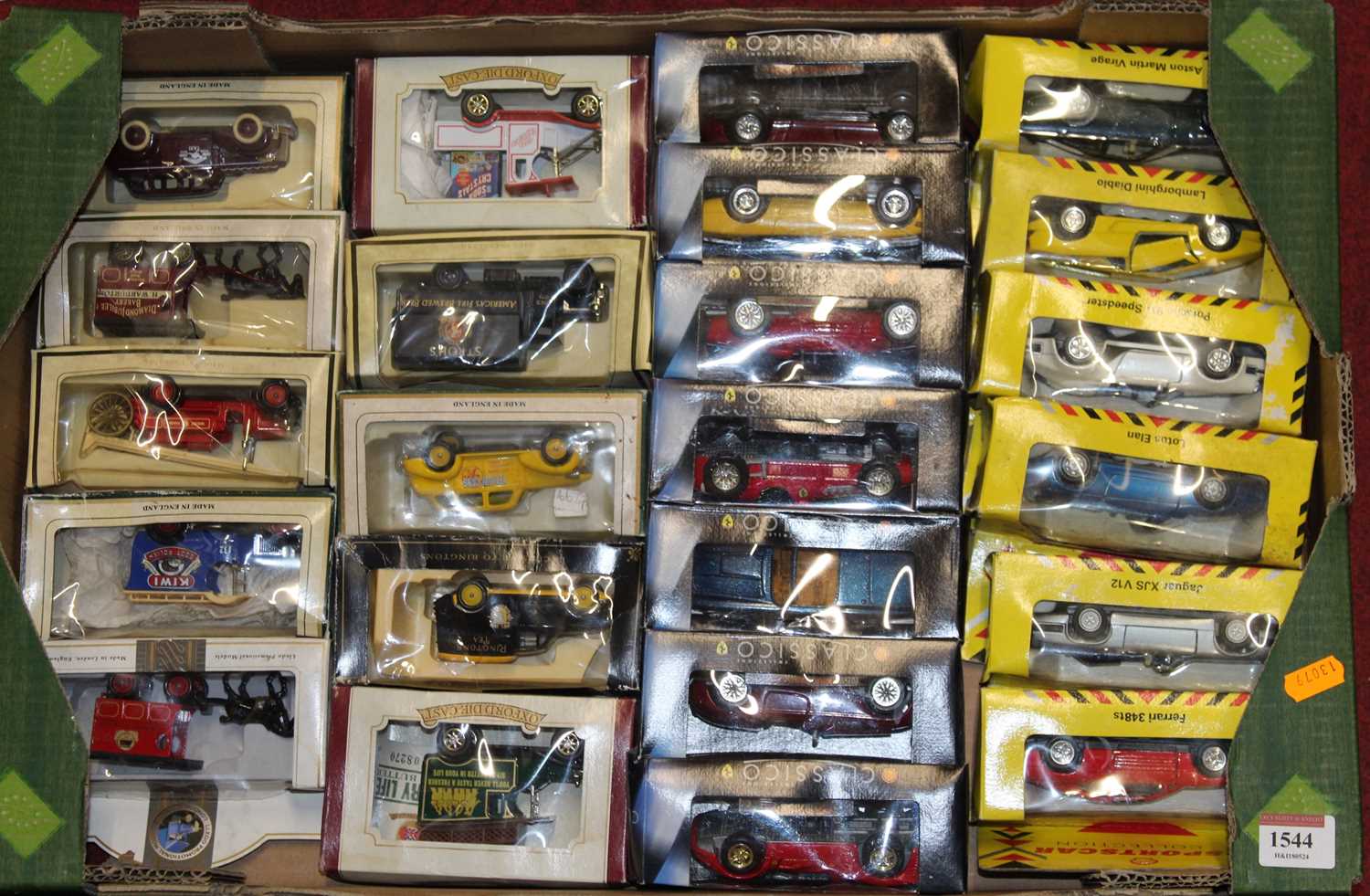 Two trays of modern issue diecast, to include Lledo Days Gone, Oxford Diecast and Shell Classico - Bild 3 aus 3