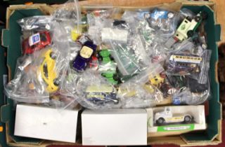 A tray of boxed and loose modern issue diecasts, to include Matchbox, Superkings, Corgi