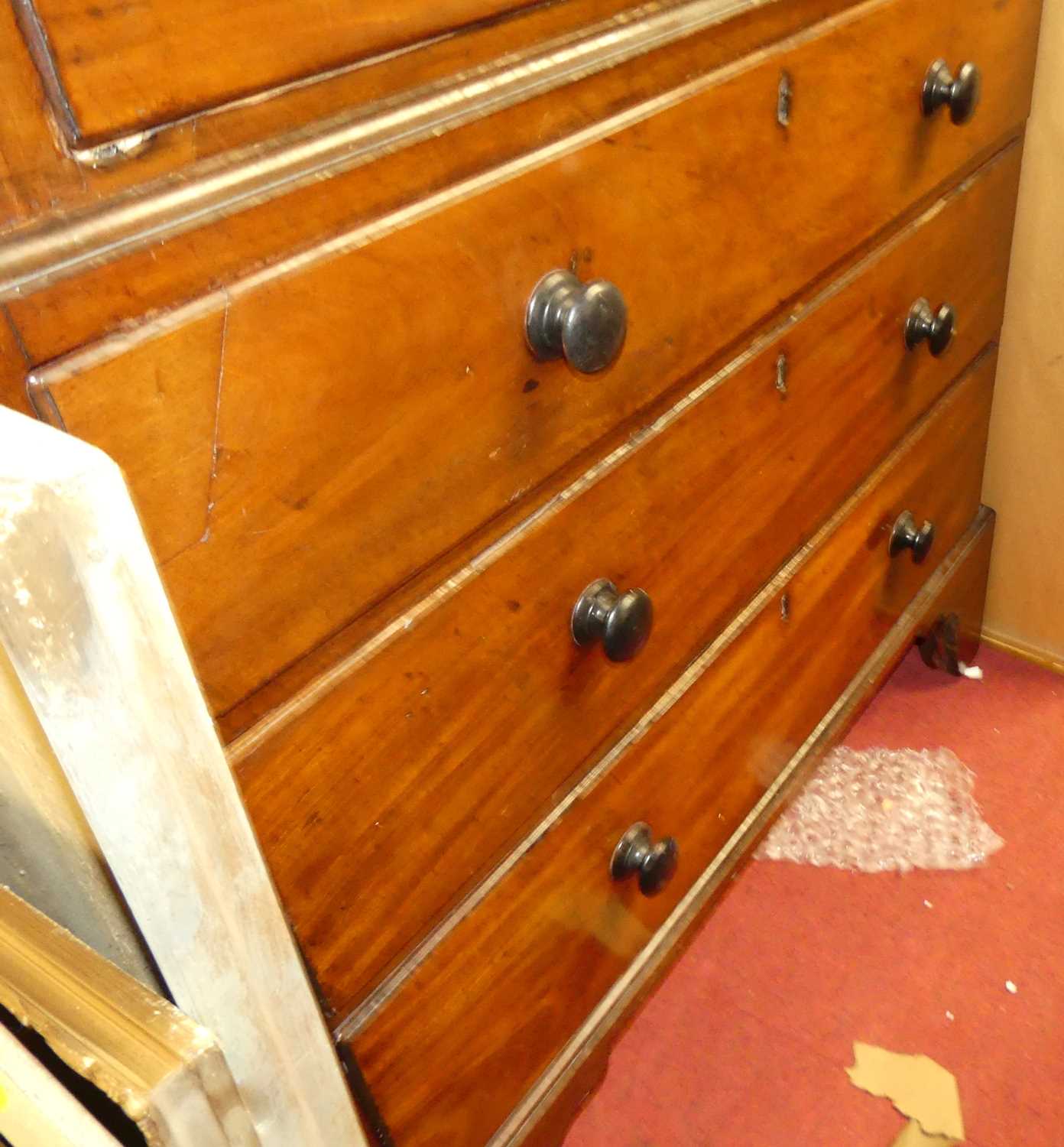 An early 19th century mahogany chest-on-chest, the upper section of two short over three long - Image 3 of 4