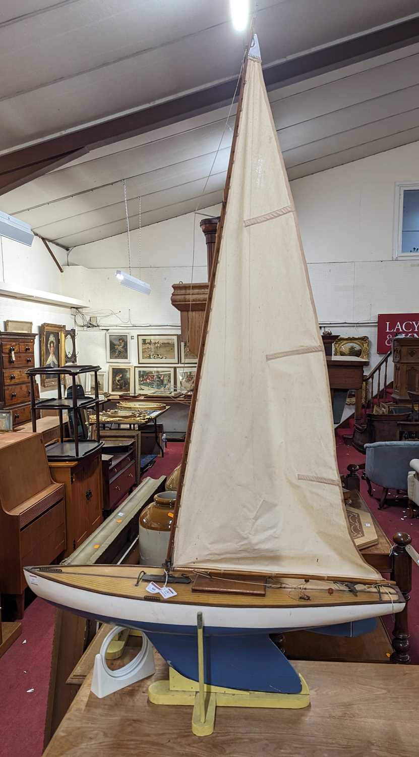 A very well made 1960s wooden hull pond yacht, hand painted in white with stained wooden deck, - Image 3 of 6