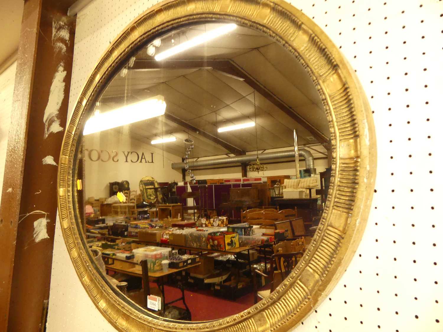 An early 20th century gilt framed oval wall mirror, 64 x 79.5cm; together with a contemporary - Bild 3 aus 7