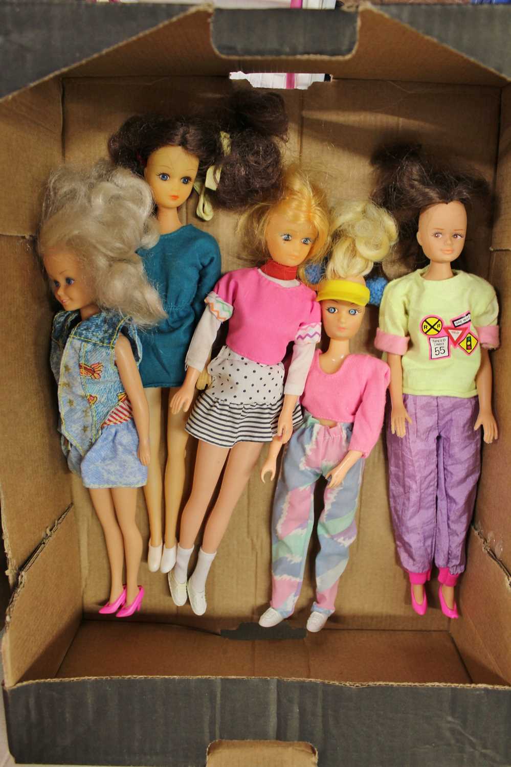 A large quantity of Mattel Barbie figures and accessories, to include the Barbie Sunrider, Jaguar - Bild 4 aus 4
