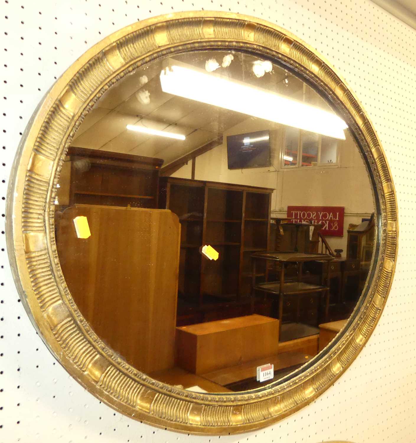 An early 20th century gilt framed oval wall mirror, 64 x 79.5cm; together with a contemporary - Bild 2 aus 7