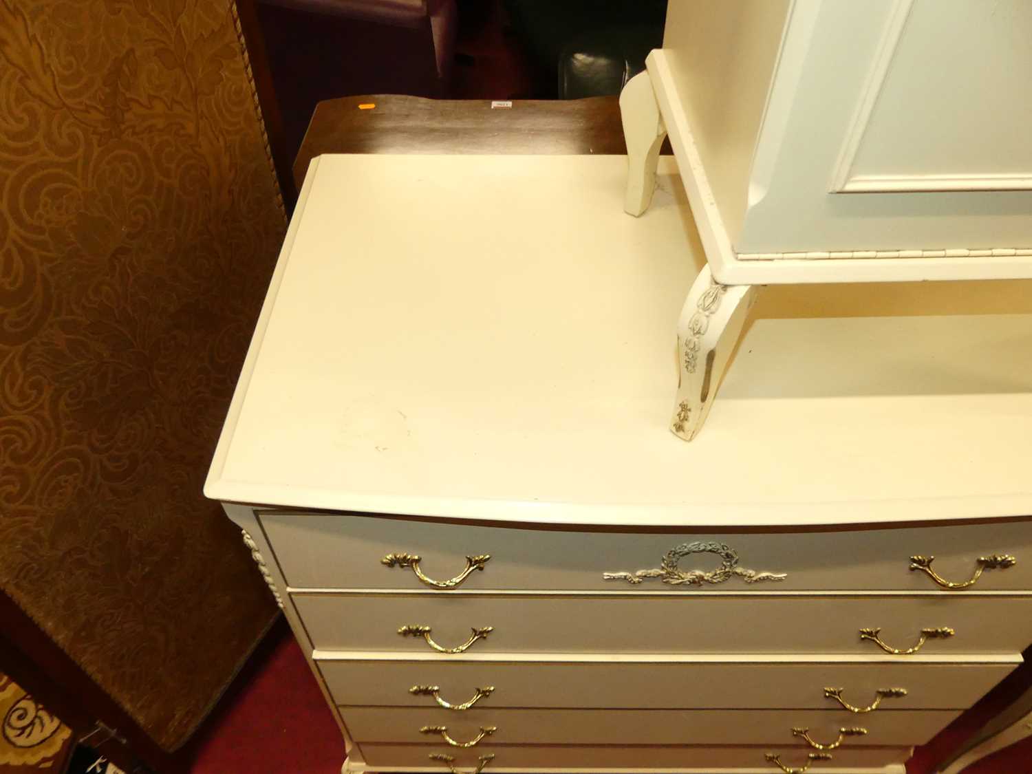 A suite of French white wood bedroom furniture, to include; a kidney shaped kneehole mirrorback - Image 9 of 9
