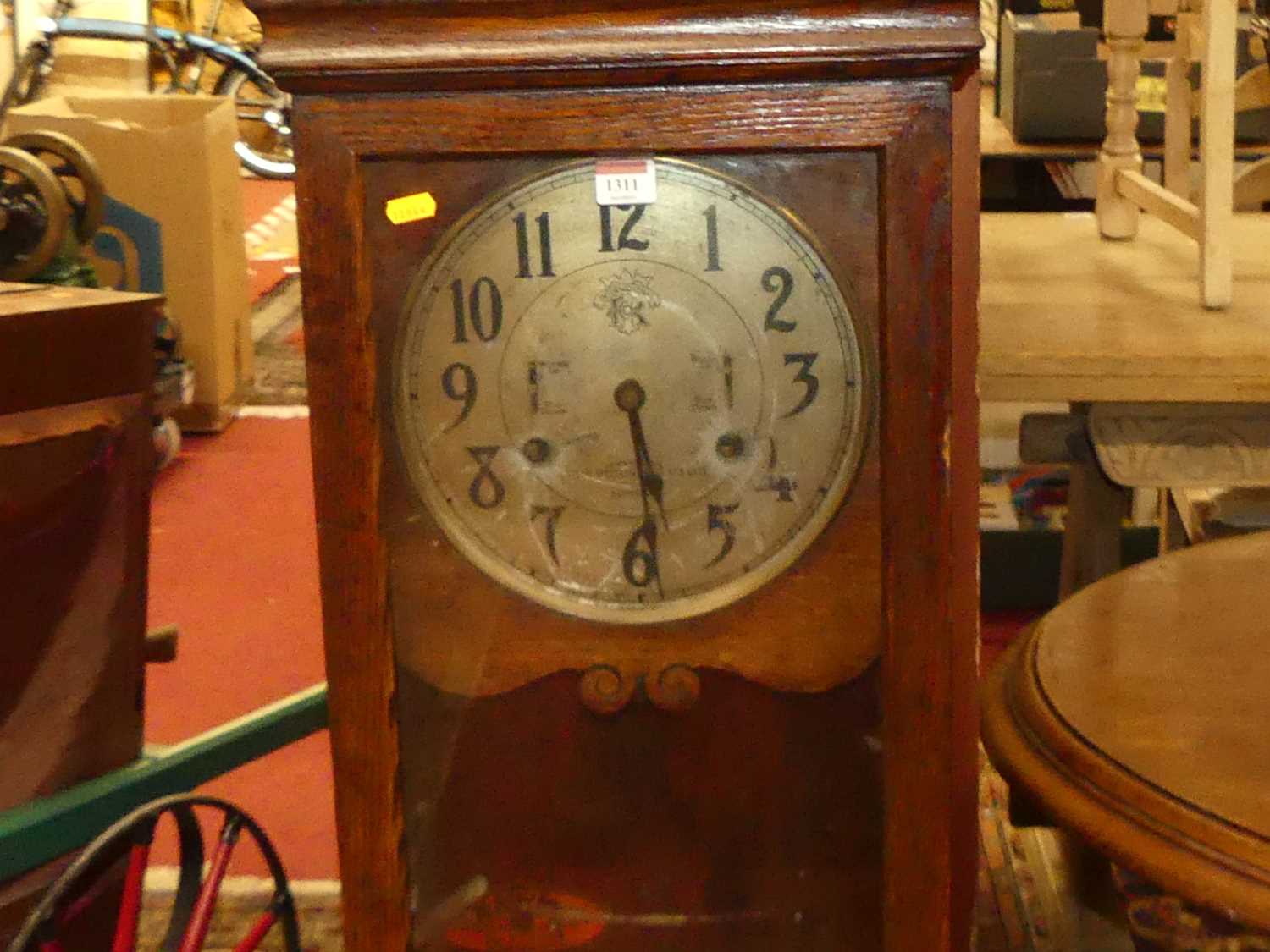 An early 20th century oak International Time Recording Co Ltd of London clocking-in and clocking-out - Image 2 of 4