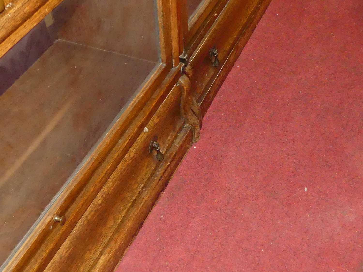 A pair of 1930s oak Globe Wernicke three-tier stacking bookcases, each with single long lower drawer - Image 4 of 6