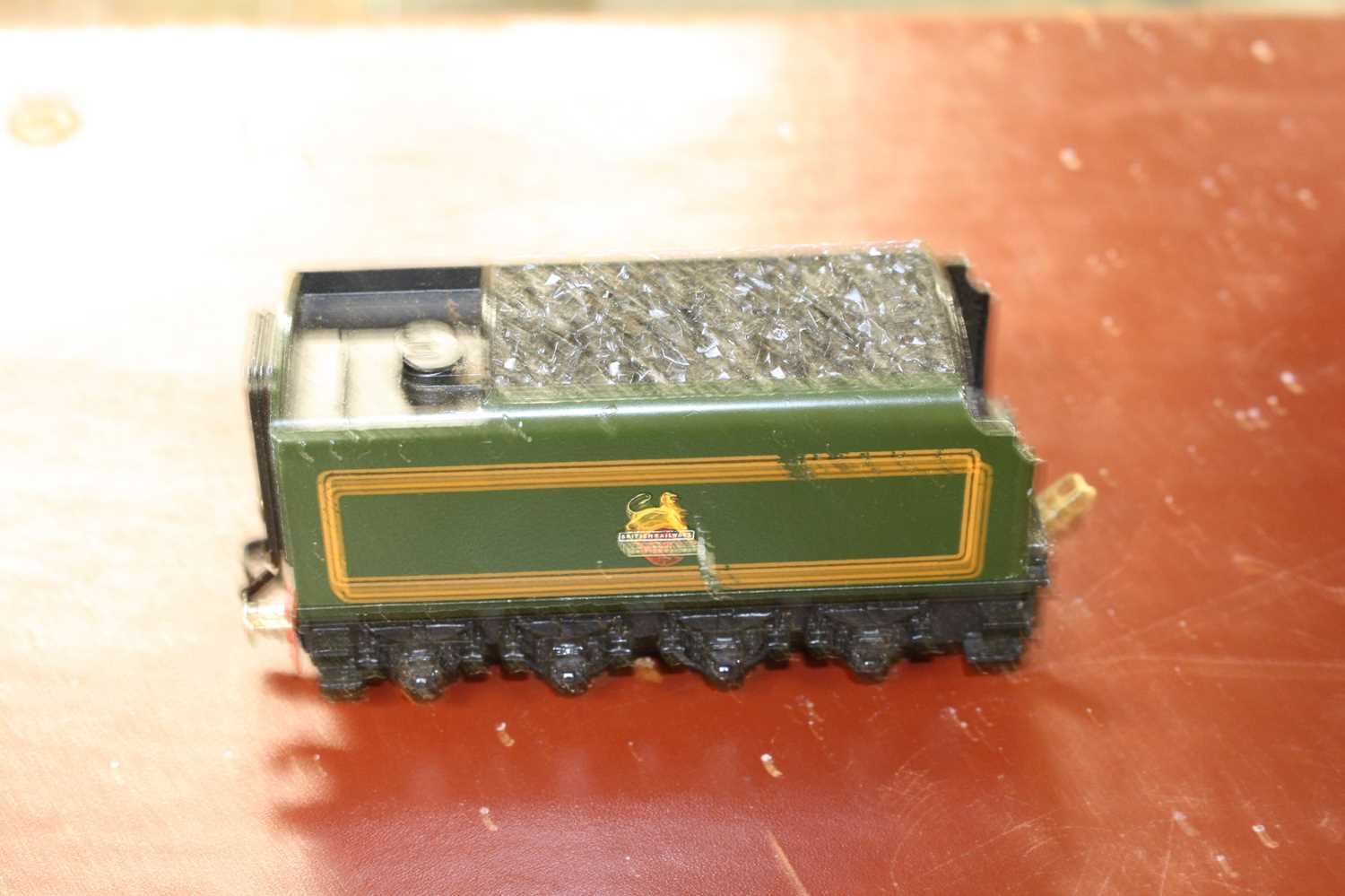 A suitcase containing a quantity of Trix model railways to include a British Railways Express - Image 5 of 7