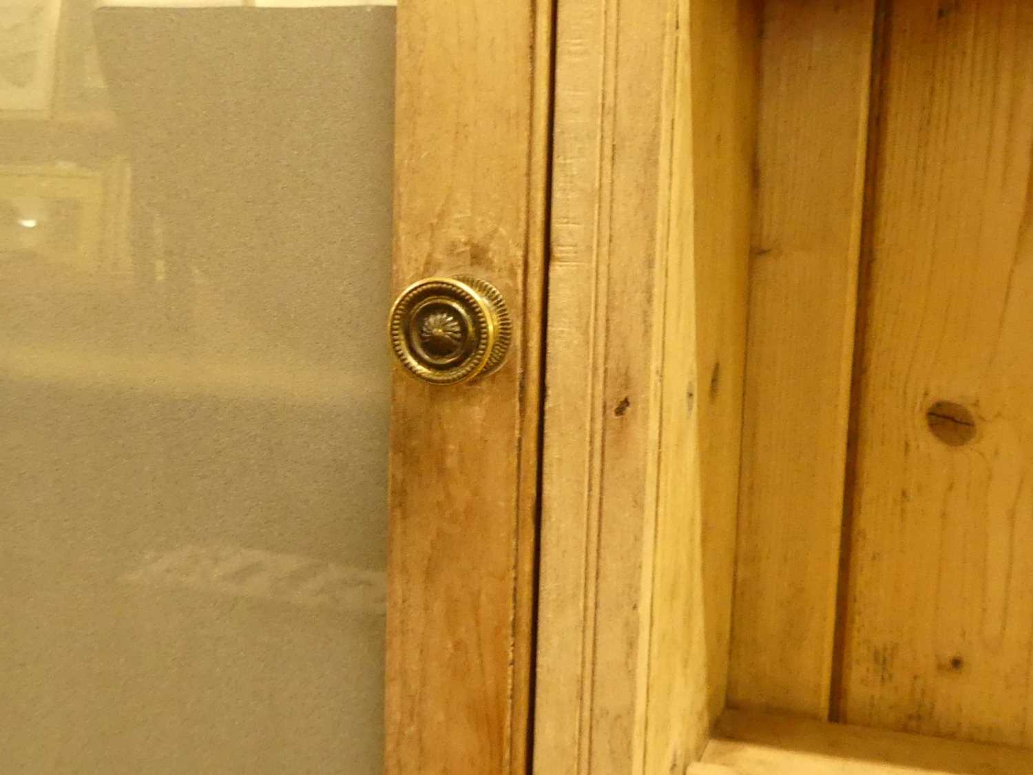 A rustic pine round cornered kitchen dresser, having three-tier central open plate rack flanked by - Image 4 of 5