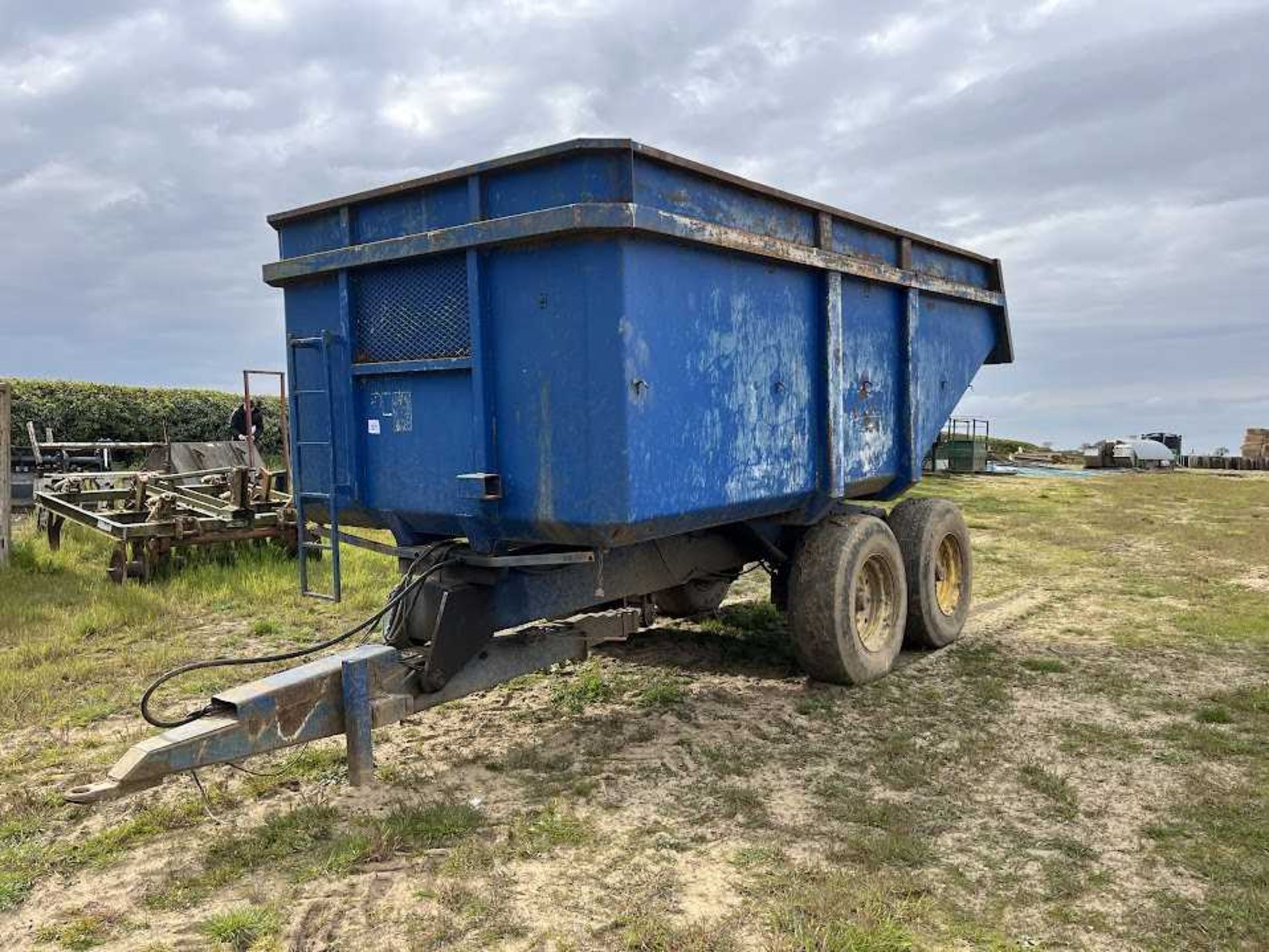Bunnings dump trailer