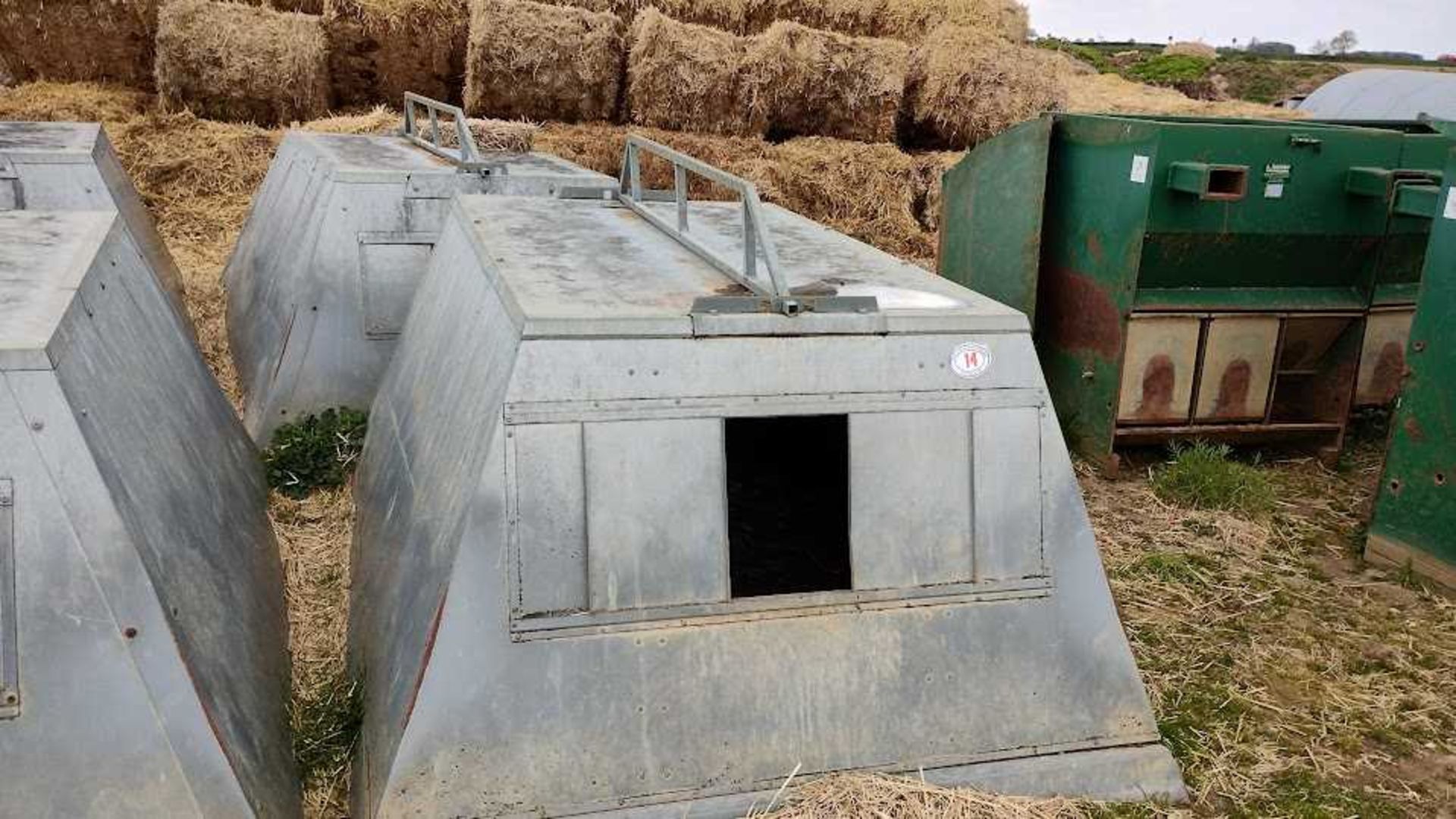 2 x John Booth insulated galvanised kennel farrowing huts - Image 2 of 3