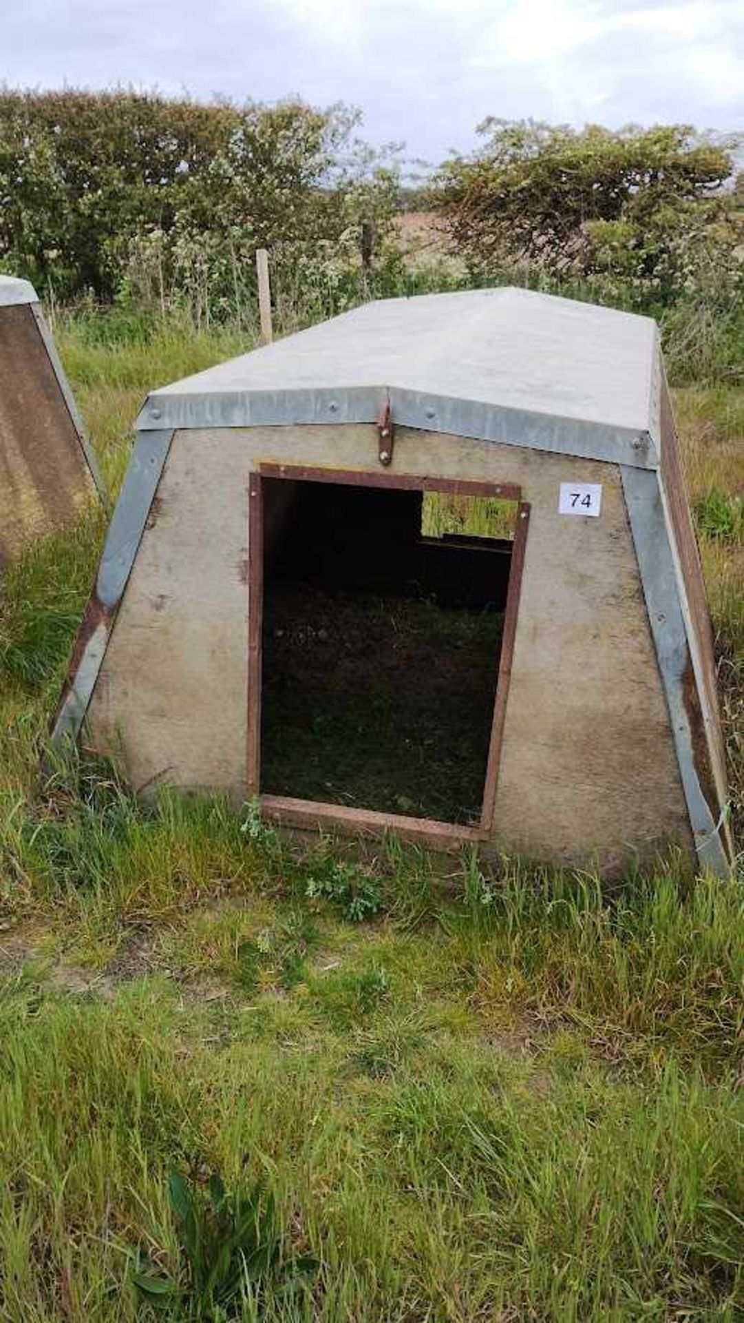 John Booth wooden kennel farrowing hut