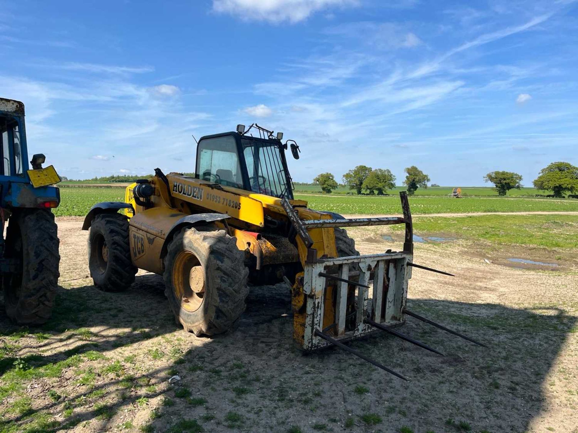 JCB 528-70 telehandler (2000) (913.2 hours) (Item excluding bale spike as in photo) (Reg: Q805 - Image 4 of 15