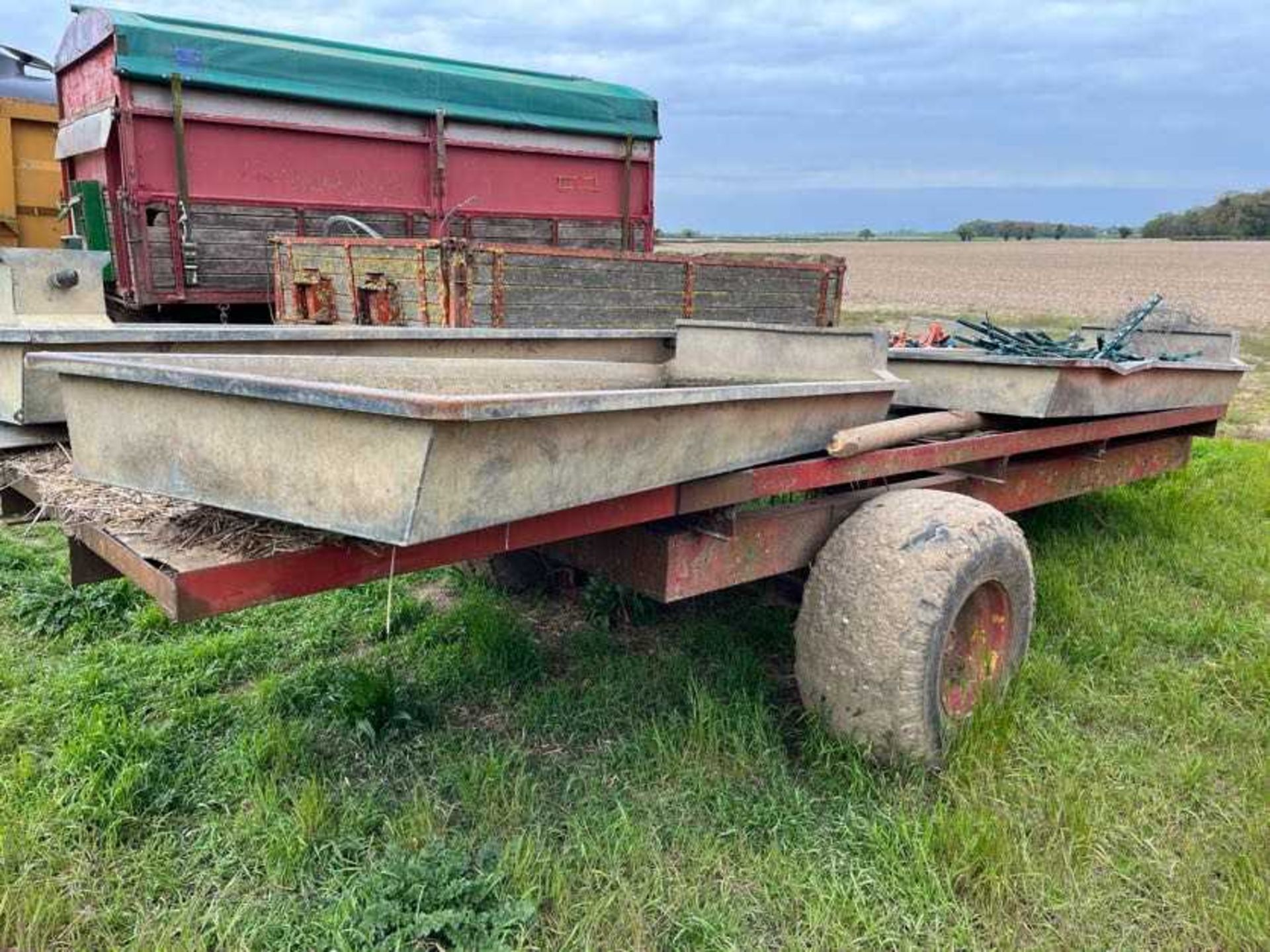 Flatbed Trailer with fencing equipment and drinkers - Bild 4 aus 5