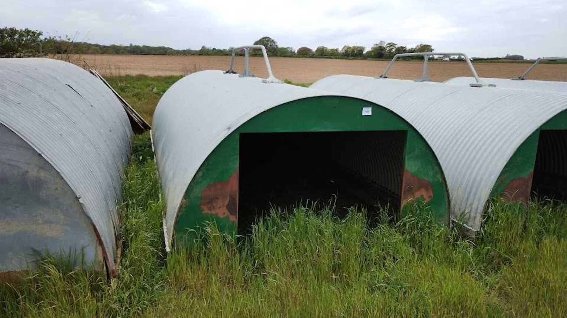 1 x 10' x 20' John Harvey Dry Sow Hut