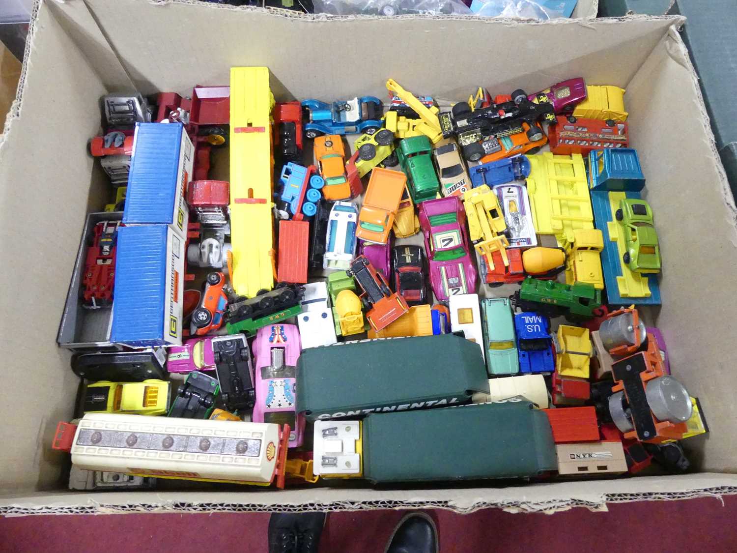 Two trays containing a quantity of loose and playworn various diecast to include Dinky Toys No. - Image 2 of 3