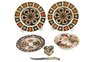 Sundry items of Royal Crown Derby Imari ware including a small heart-shaped trinket box