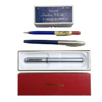 A vintage Sheaffer fountain pen, and a cased Sheaffer ball point pen together with a Sheaffer US