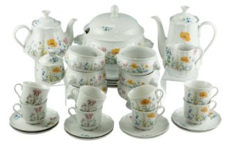 A Feltmann Weiden tea set and dinnerware