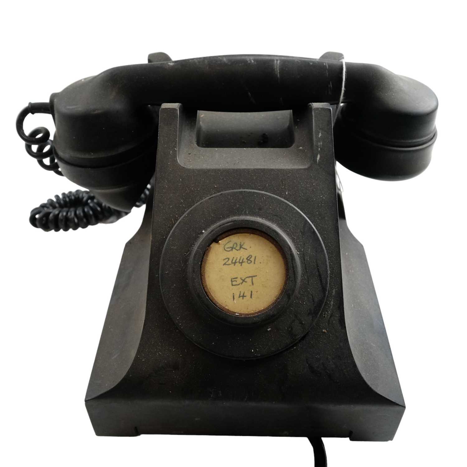 Five 1940s Bakelite 300 series model '332 CB' telephones - Image 8 of 9